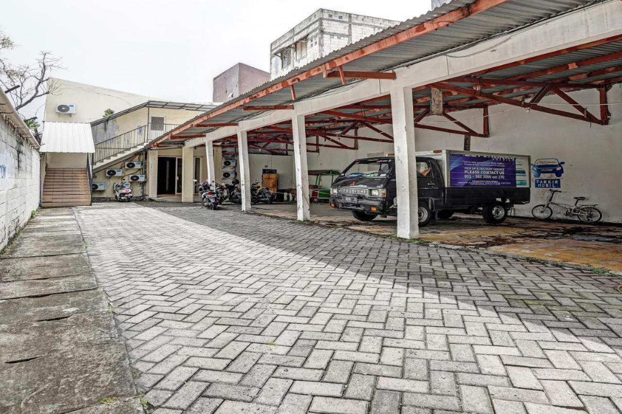 De Plaza Hotel Surabaya Exterior foto